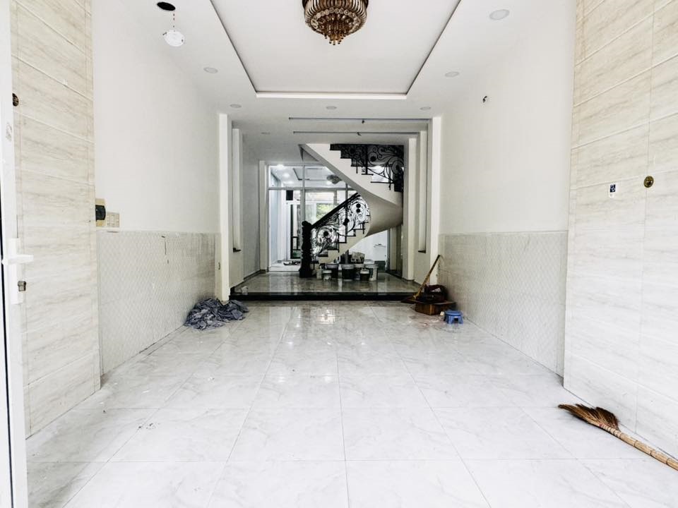 Bán nhà mặt tièn kinh doanh Kênh 19/5B, Tây Thạnh, Tân Phú, 93m2, 3 tầng, hơn 10 tỷ - Ảnh chính